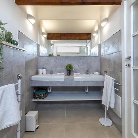 Fignoni - Attico Panoramico Fronte Mare O Matrimoniale Con Bagno Privato אלגהרו