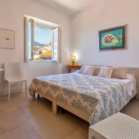 Fignoni - Attico Panoramico Fronte Mare O Matrimoniale Con Bagno Privato דירה *
